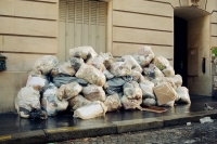 http://www.emileouroumov.fr/files/gimgs/th-53_23_rue de Stockholm 8e_1_web.jpg